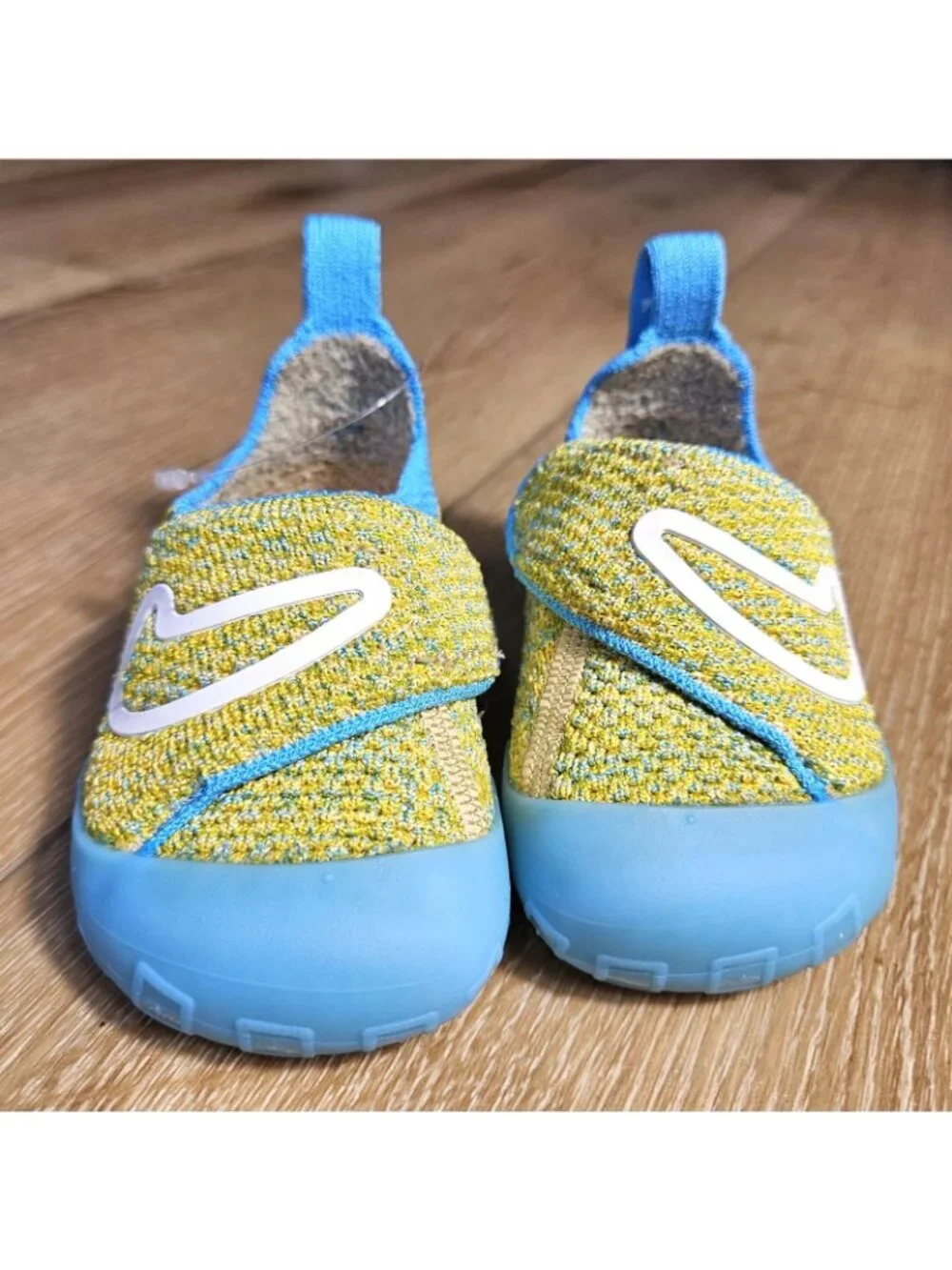 Nike Swoosh 1 TD Infant Flyknit Shoes Team Gold Sail Blue Sz 4C FB3244-700 NWOB